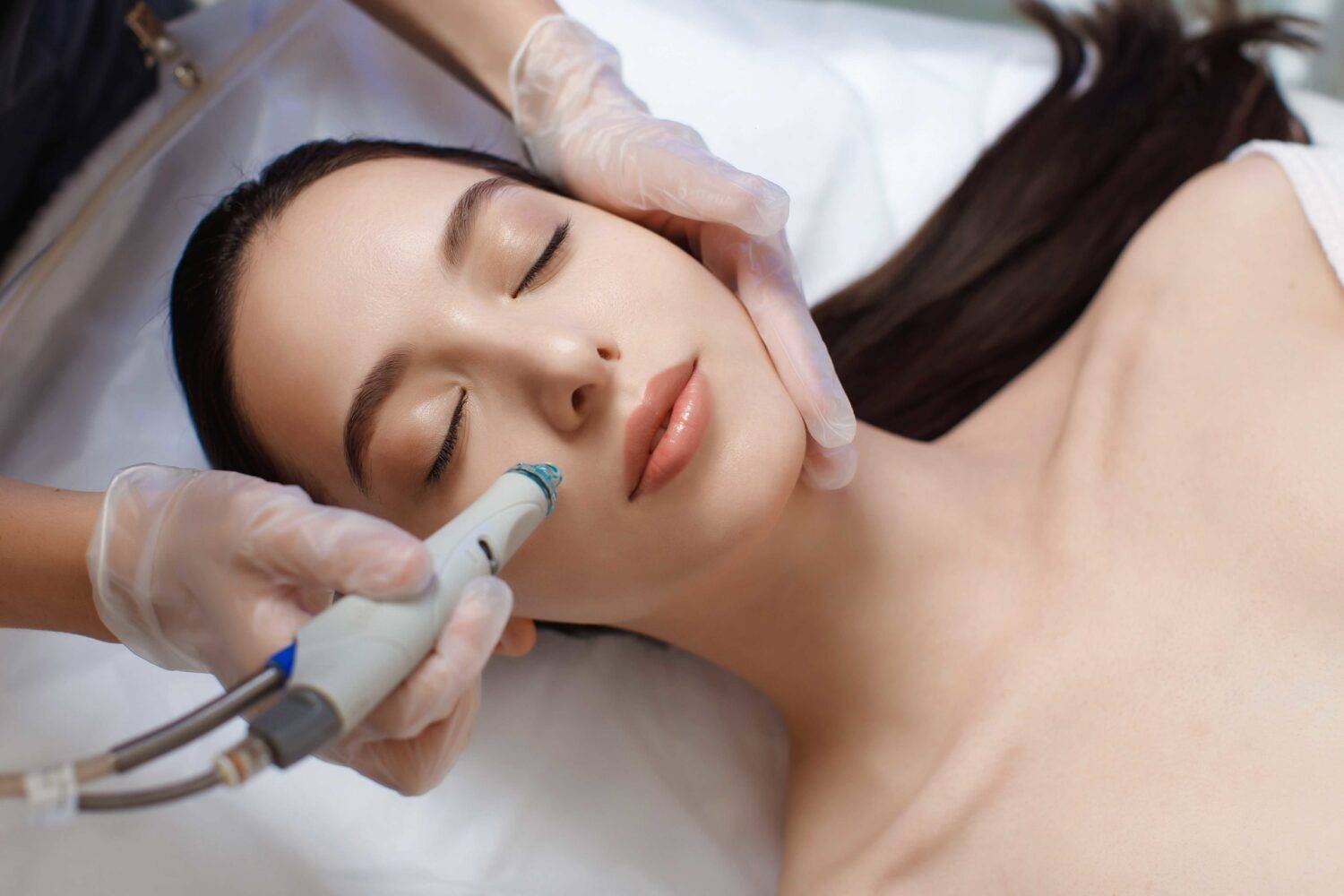 LIMPIEZA FACIAL CON HYDRAFACIAL
