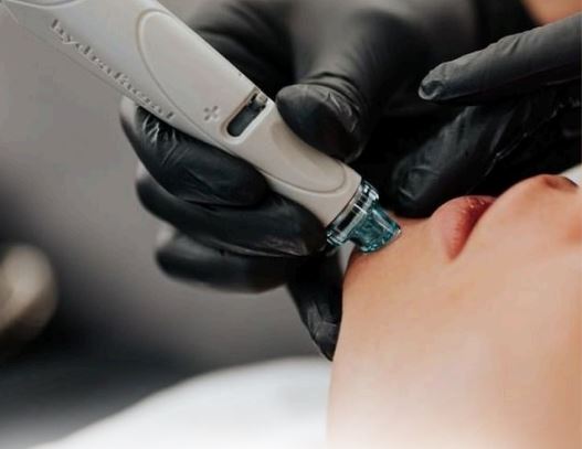 Hydra Glow Facial